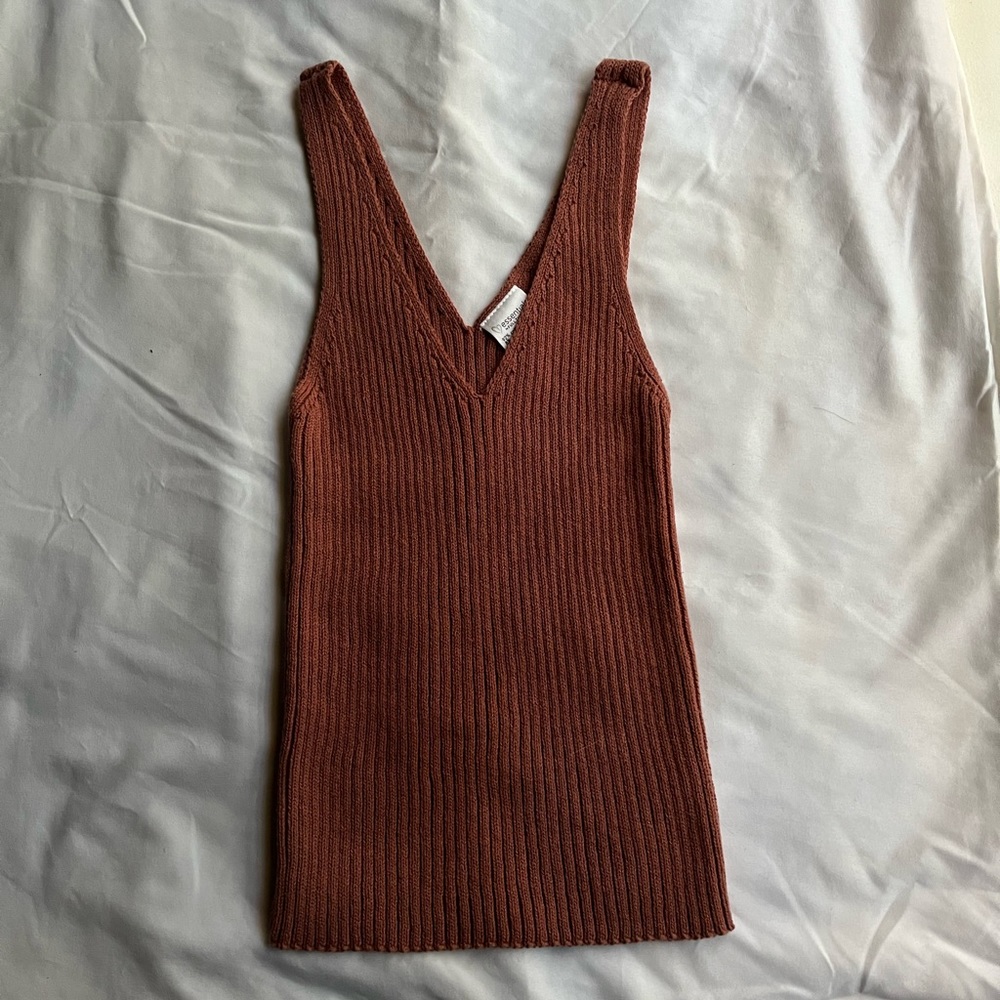 NWOT FULL TILT Tilly’s Stretchy Sweater Tank V Neck Tank Size Small